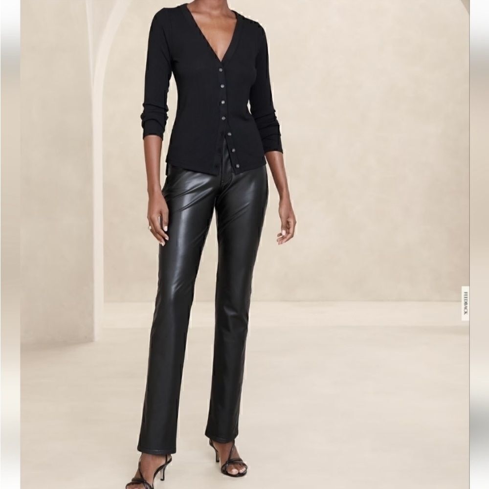 BANANA REPUBLIC SLIM VEGAN
LEATHER PANT